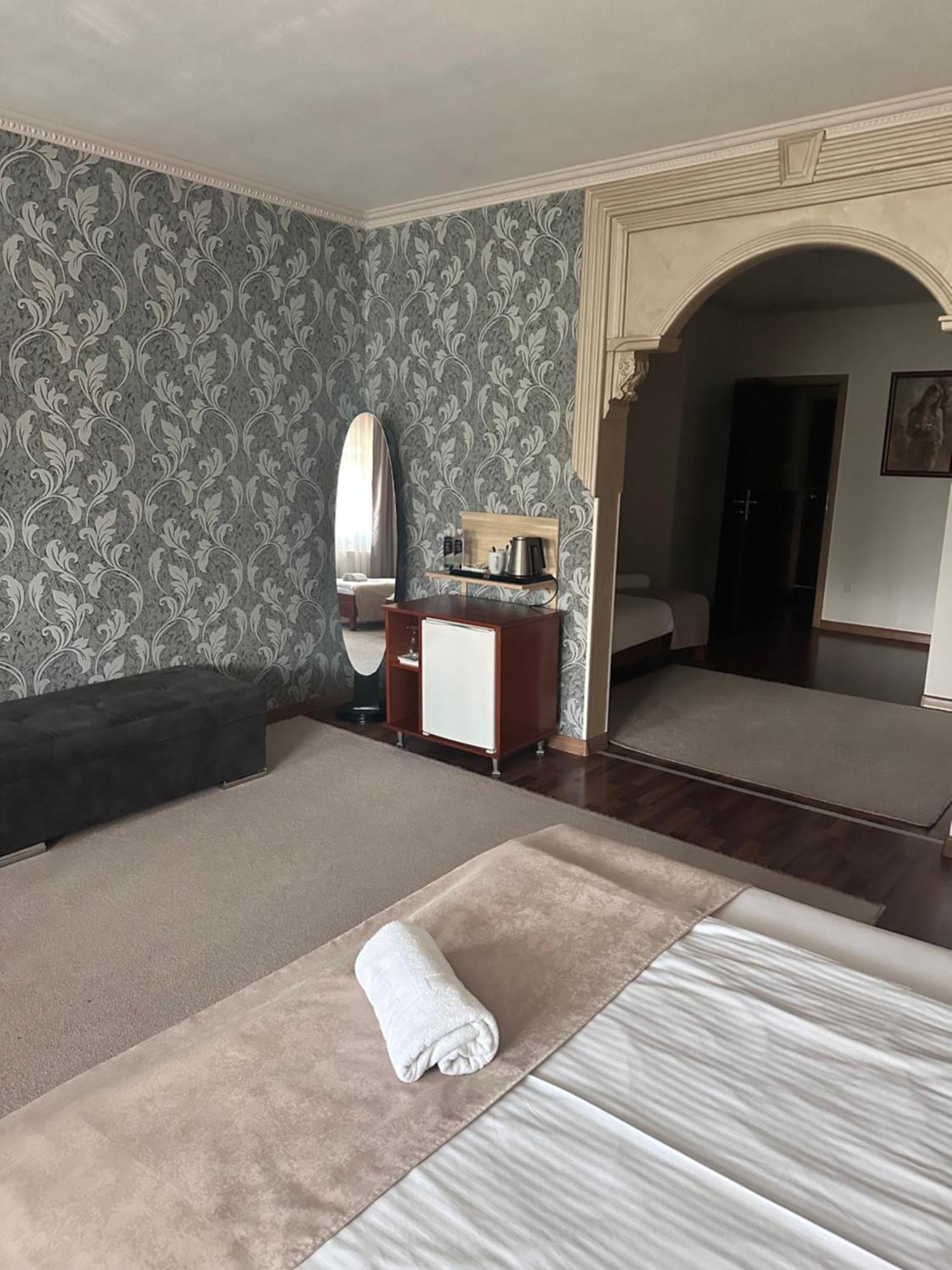 Lukavac Hotel New Milenium المظهر الخارجي الصورة