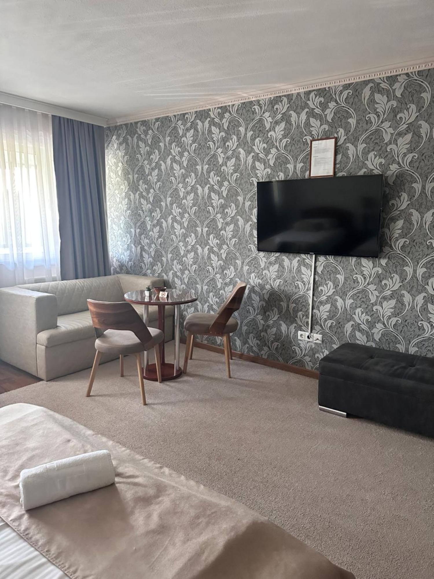 Lukavac Hotel New Milenium المظهر الخارجي الصورة