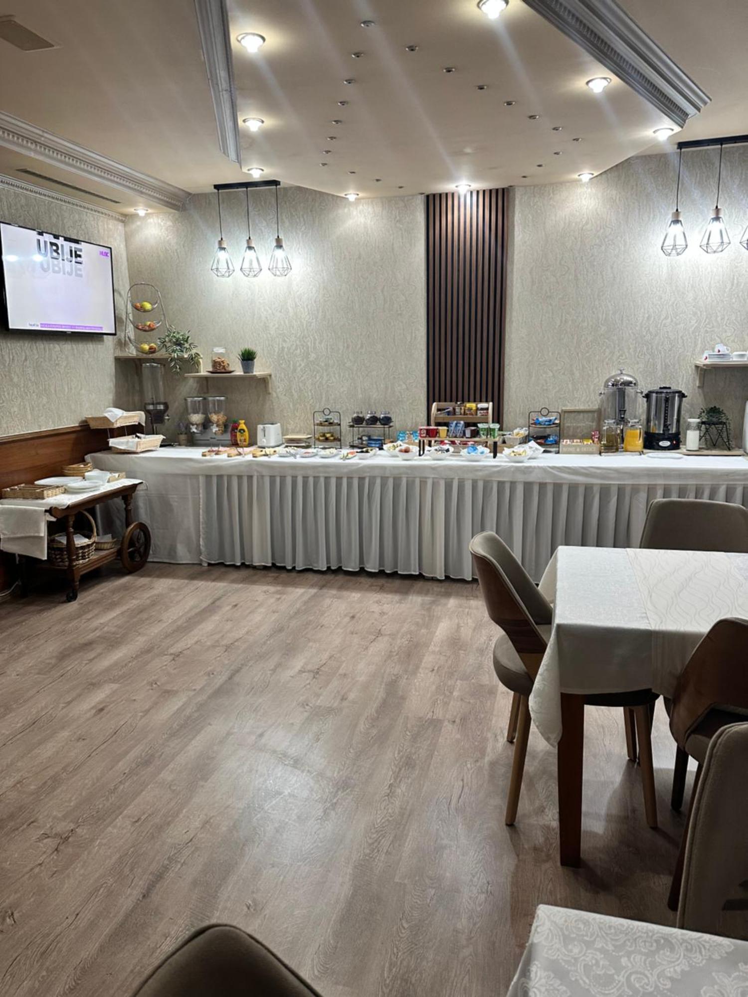 Lukavac Hotel New Milenium المظهر الخارجي الصورة